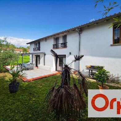 Maison 7 pièces 556400 €