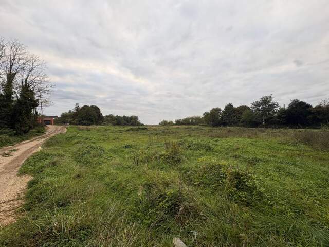 764m² en premier rang — photo du bien