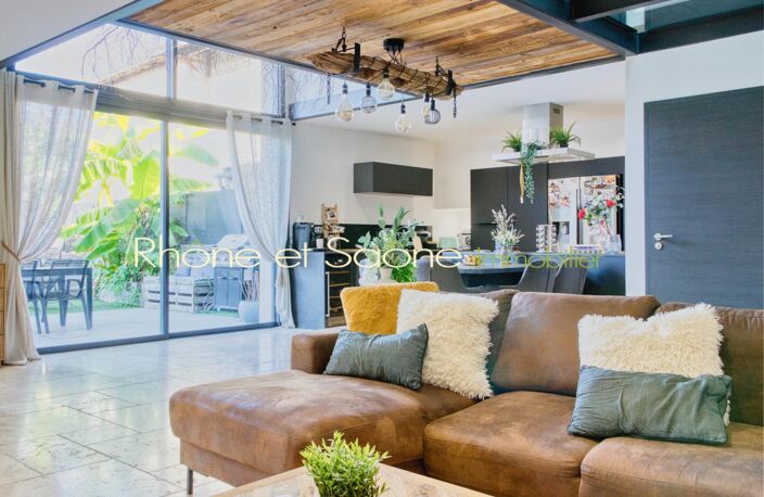 Vente maison 4 pièces 131 m² Fareins (01480) — photo 3