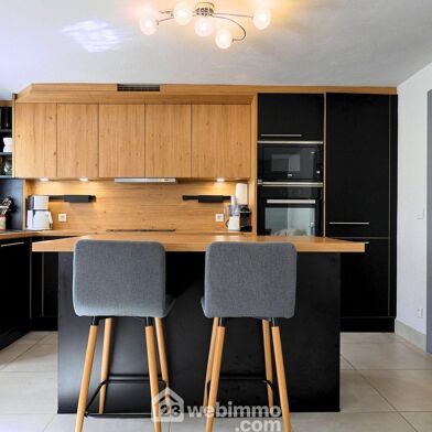 Appartement 4 pièces 555000 €