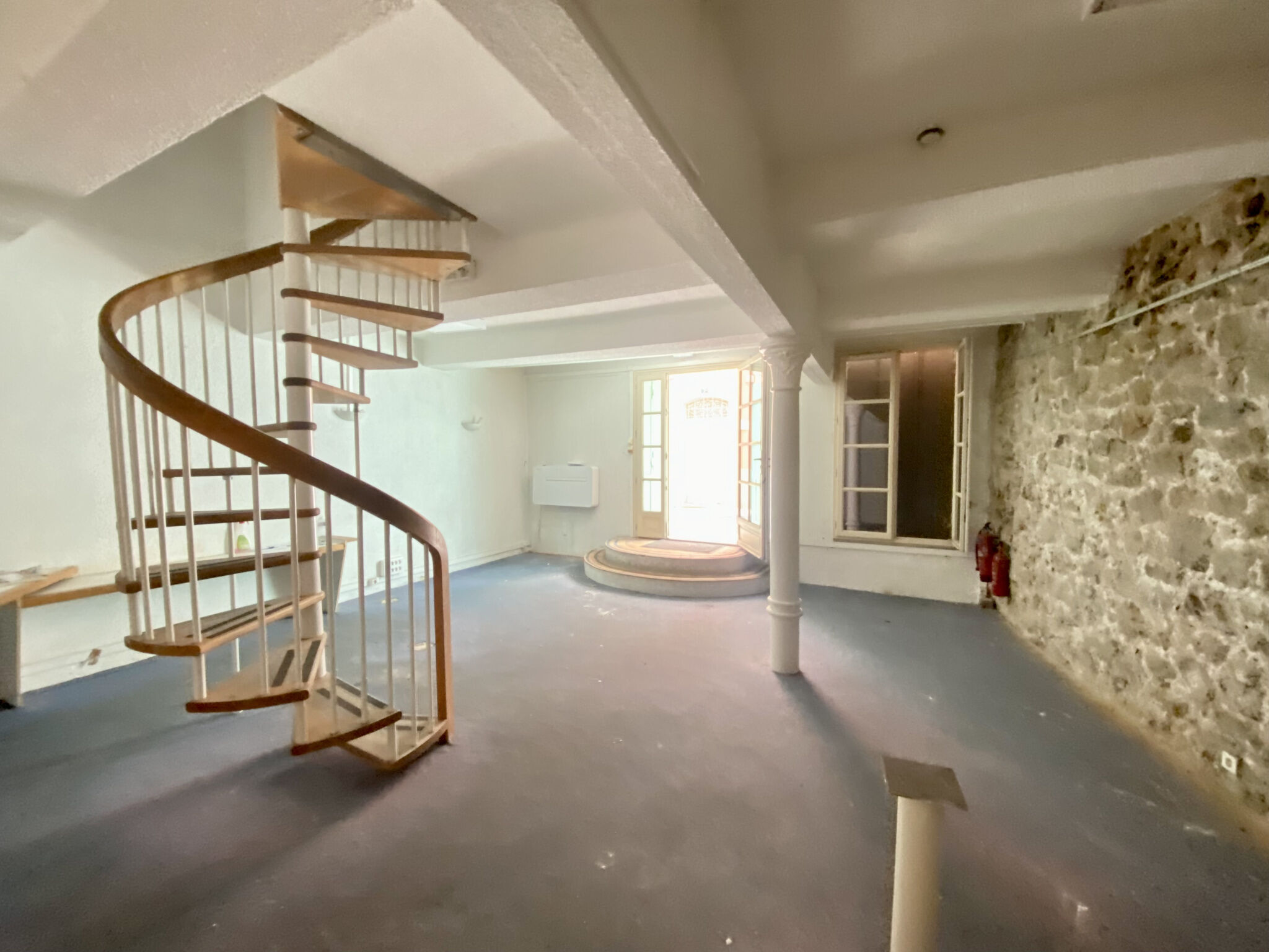 Local commercial  à louer Hyères 83400