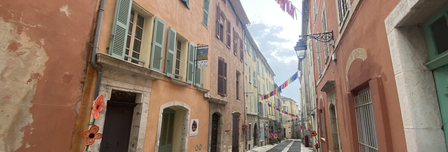 Commerce 2 Pièces 48 m² à louer à Hyères (83400)