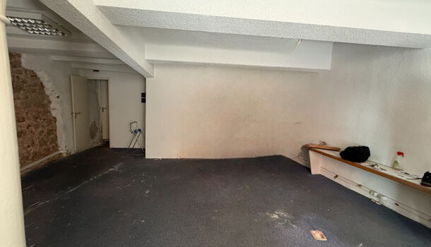 Local commercial 2 pièces  à louer Hyères 83400