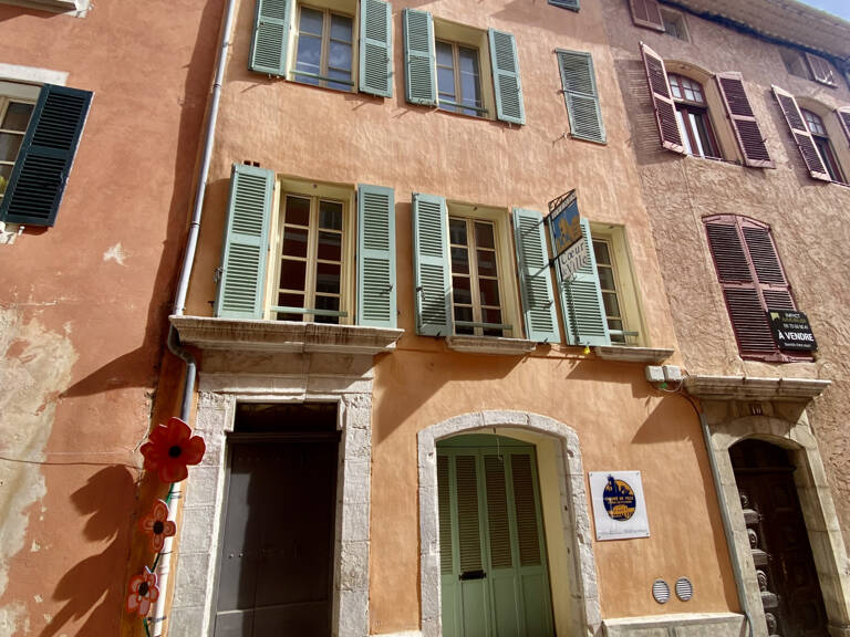 Local HYERES centre ville 48 m2 — photo 1