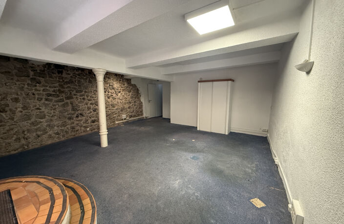 Local HYERES centre ville 48 m2 — photo 2