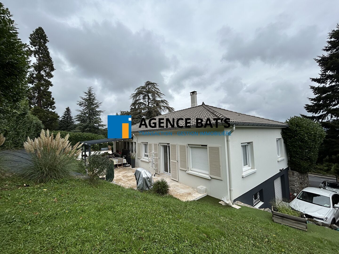 Maison Saint Genest Lerpt 5 pièce(s) 160 m2