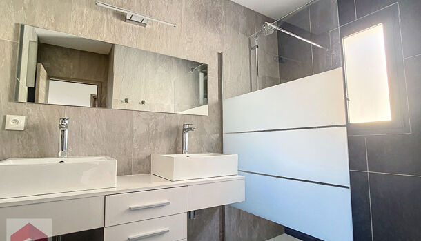 Villa / Maison 4 pièces  à louer Marseille 13eme 13013