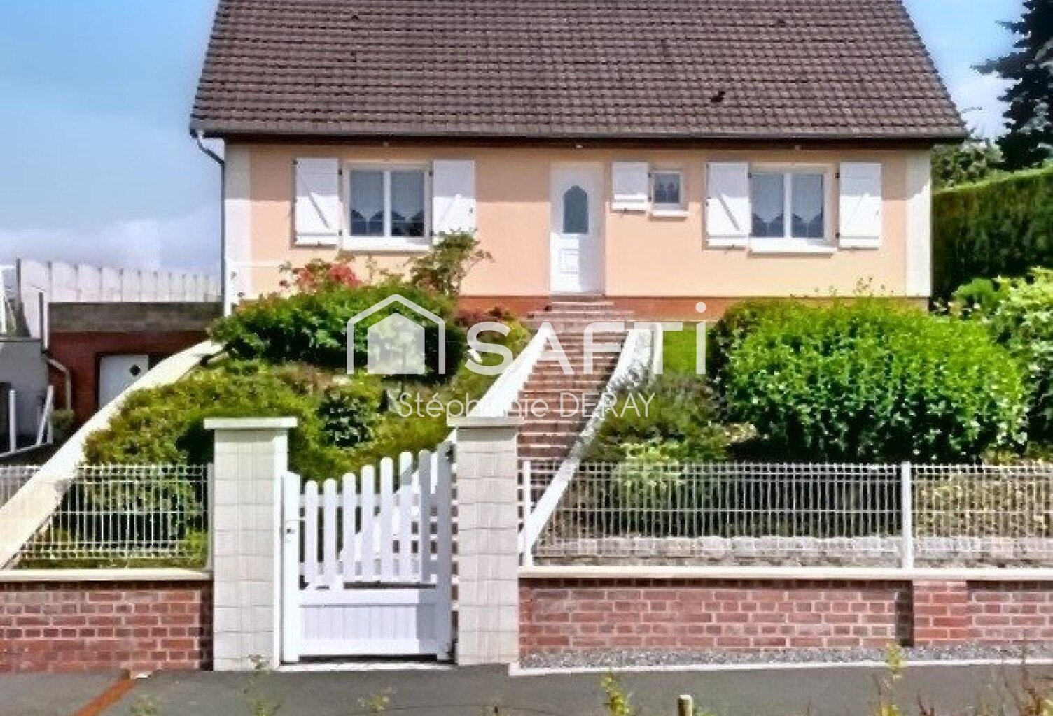 Maison familiale avec jardin et sous-sol — photo 1