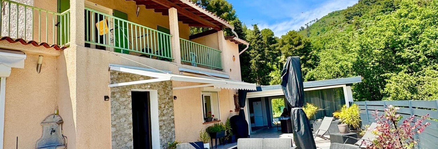 Maison 5 Pièces 121 m² à vendre à Castellar (06500)