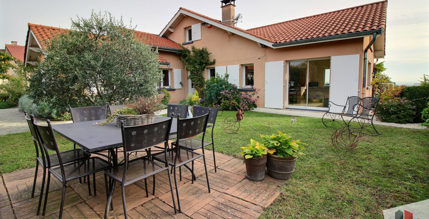 Belle villa traditionnelle de 217m2 habitables sur une parce — photo 1