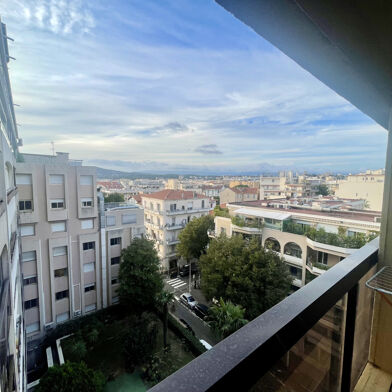 Appartement 1 pièces 332800 €