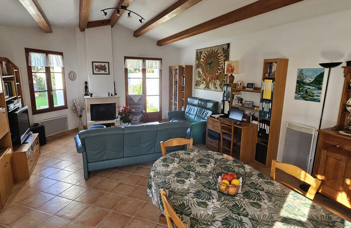 Maison de plain pied  sur jardin clos — photo 3