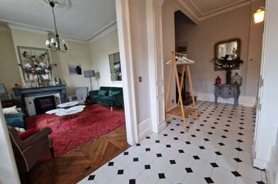 Maison 8 pièces 492000 €