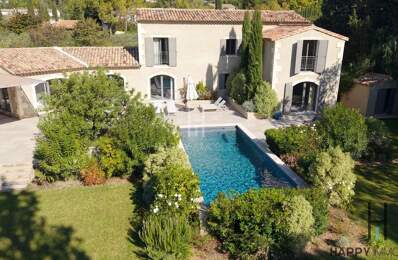Maison contemporaine avec piscine et parc arboré, — photo du bien