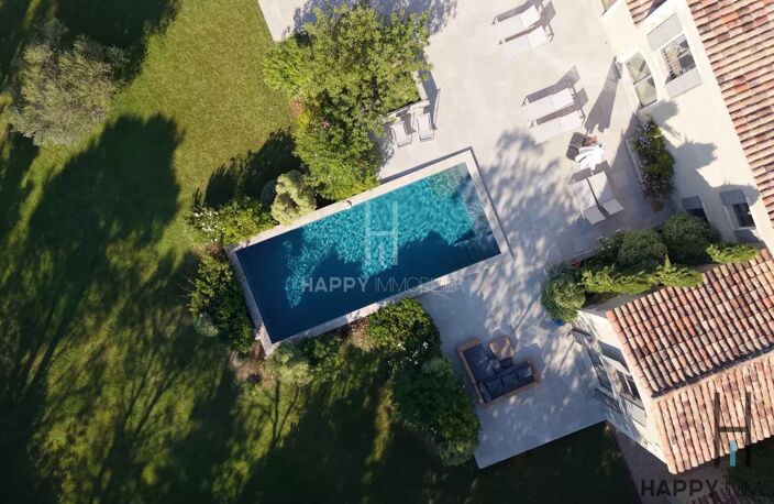 Maison contemporaine avec piscine et parc arboré, — photo 2