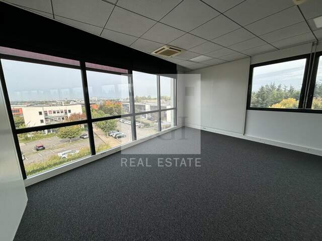 BUREAUX à LOUER — photo du bien