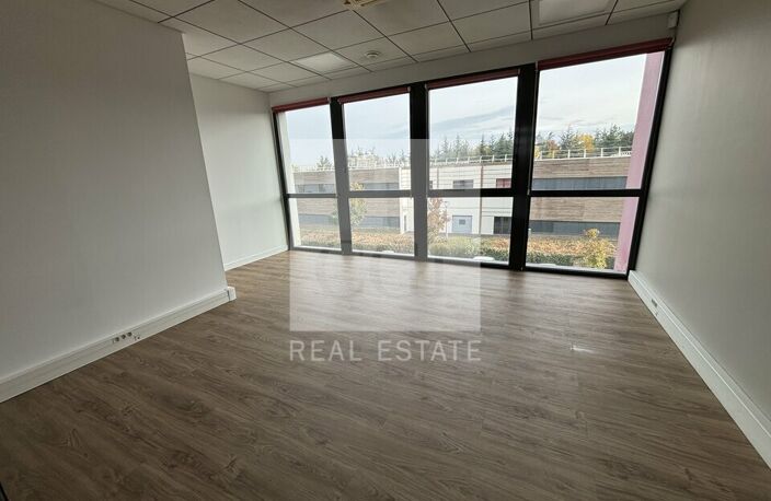 BUREAUX à LOUER — photo 3