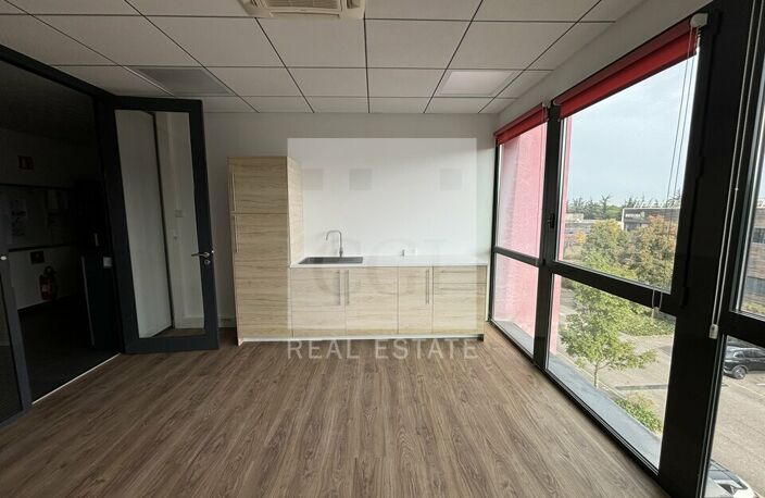 BUREAUX à LOUER — photo 5