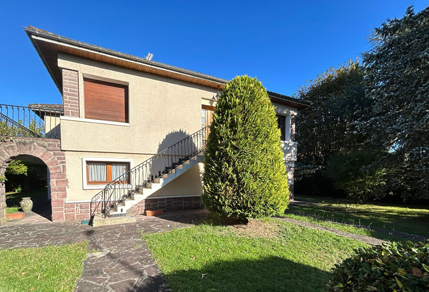 Belle maison familiale au coeur du quartier PEBOUÉ — photo 1