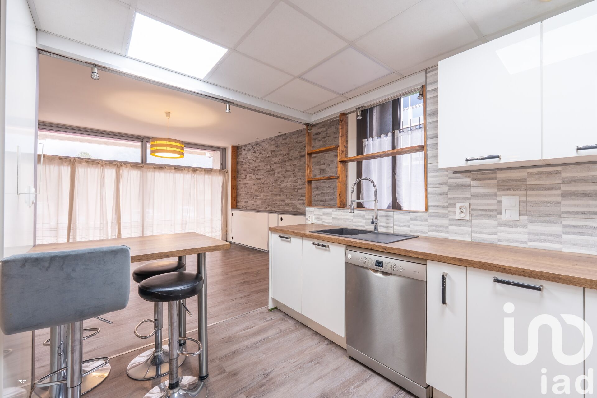Vente Appartement 4 pièces - Photo 2