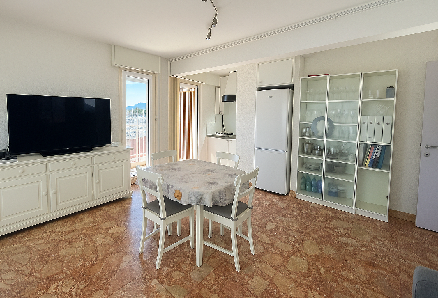ACHAT - SAINT CYPRIEN PLAGE - APPARTEMENT 3 PIECES AVEC PARKING ET CAVE — photo 1