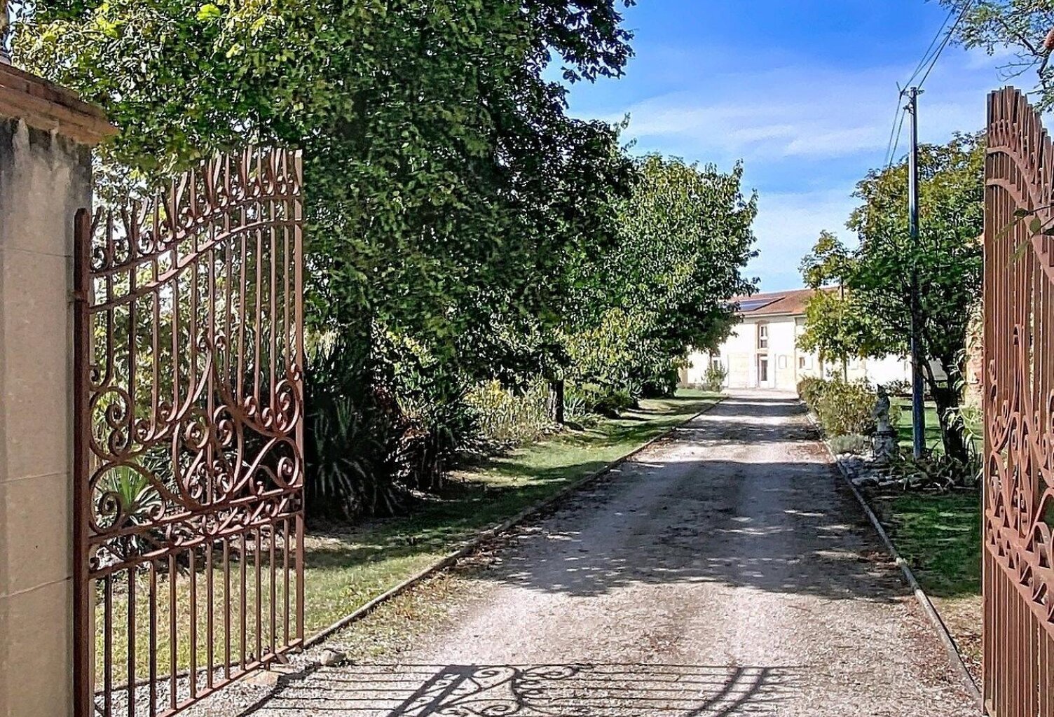 Exclusivité : corps de ferme avec dépendances — photo 1