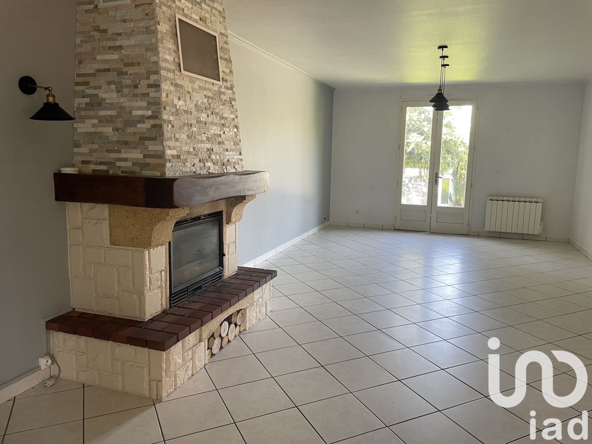 Salles-D-Angles - 102m² - 5p. - 3ch.