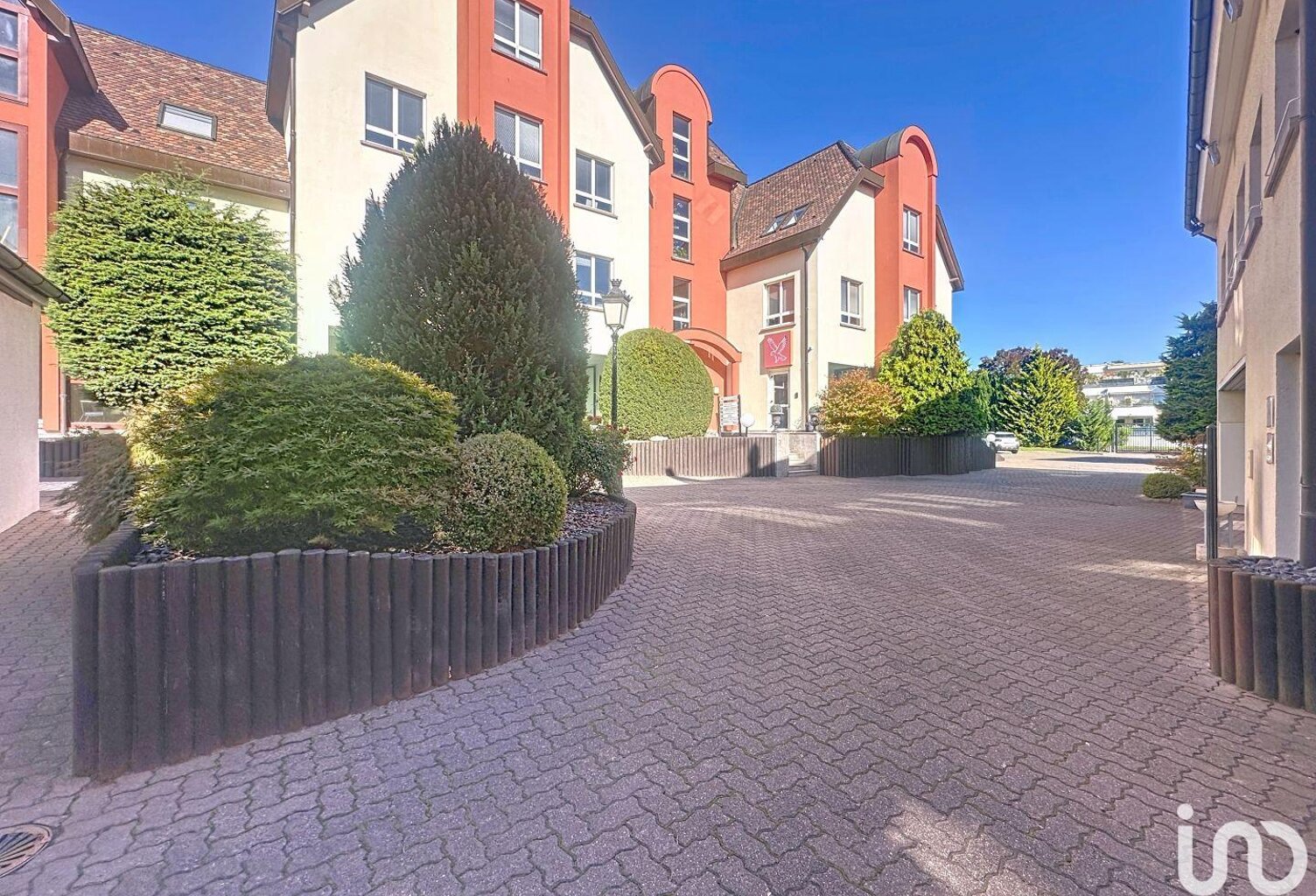 Location Bureaux 137 m&sup2; — photo 1