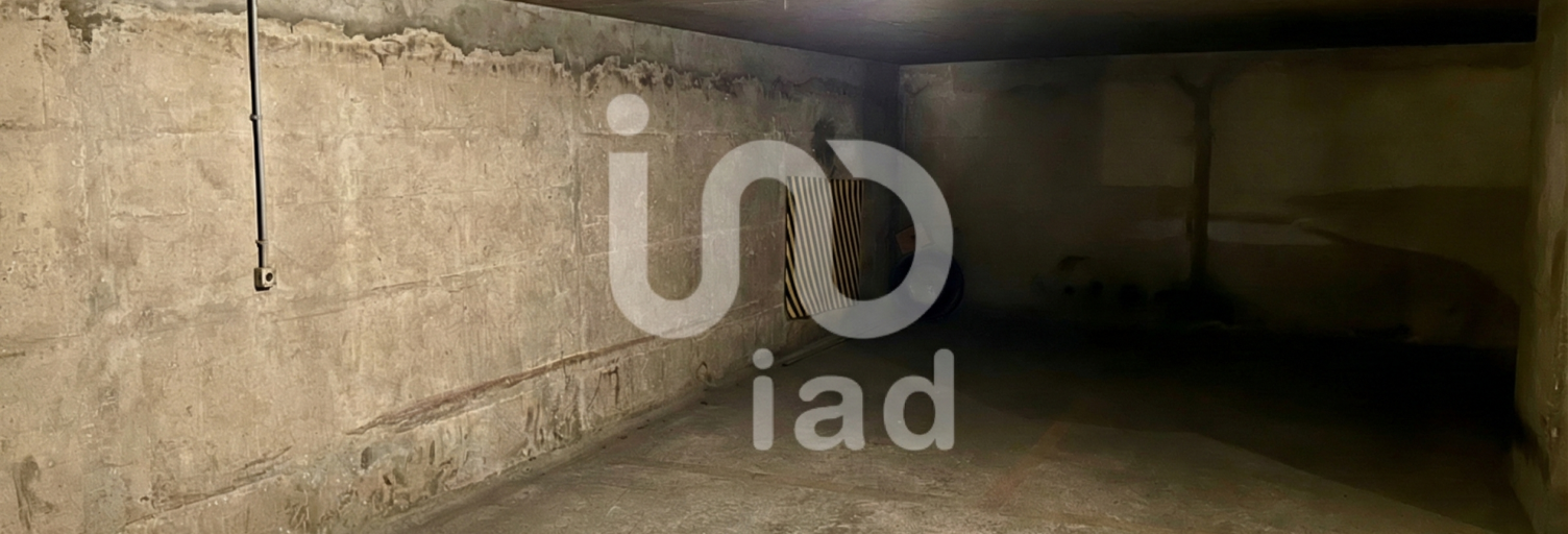 Garage  10 m² à vendre à Paris 15 (75015)