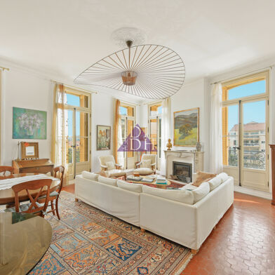 Appartement 4 pièces 751400 €