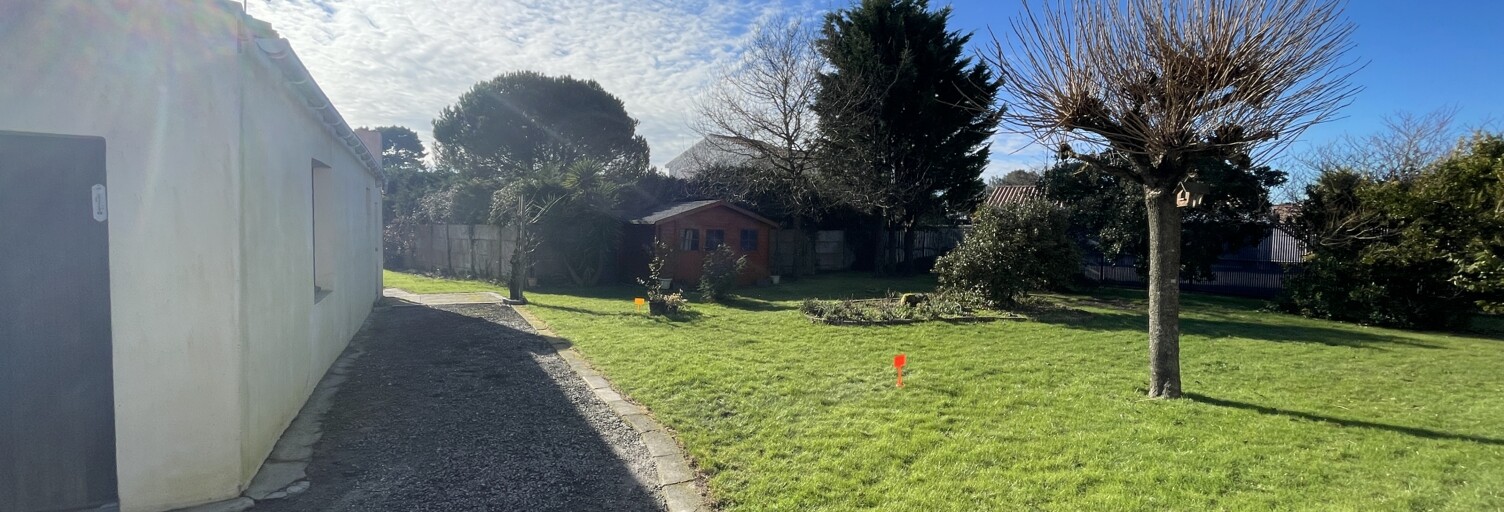 Terrain  932 m² à vendre à Les Sables-d'Olonne (85180)