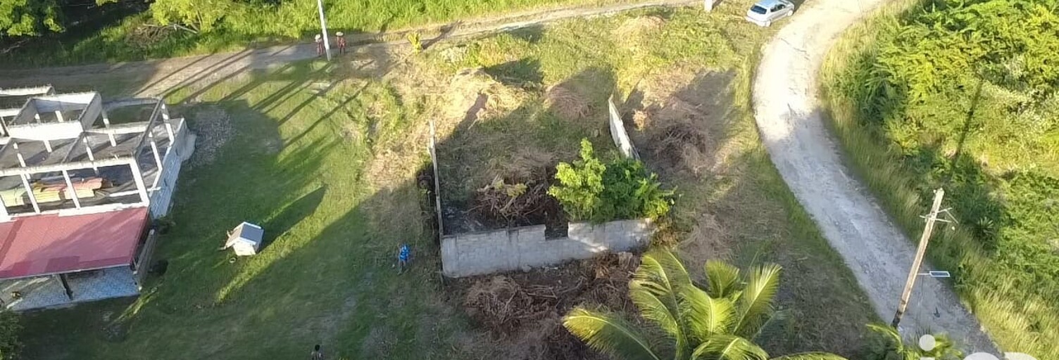 Terrain  1000 m² à vendre à Grand-Bourg (97112)