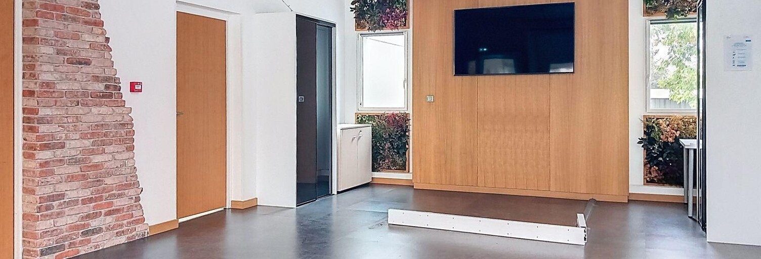 Bureau  276 m² à louer à Saint-Grégoire (35760)