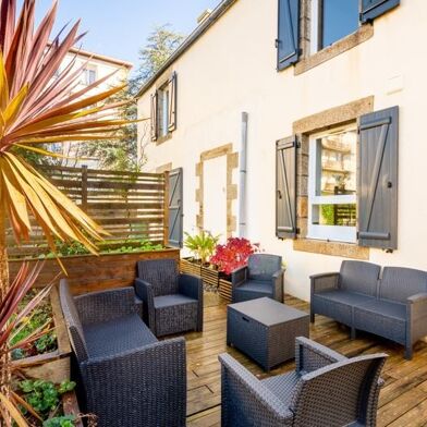 Maison 7 pièces 369600 €