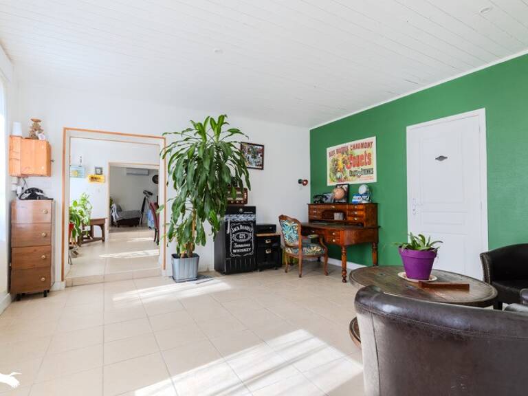 Maison en pierre de 7 pièces principales — photo 1