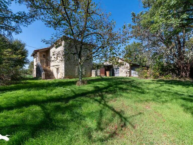 Maison en pierre de 4 pièces principales — photo 1