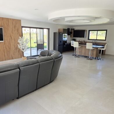 Maison 5 pièces 299697 €