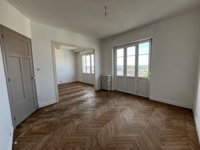 Appartement de 4 pièces principales — photo du bien
