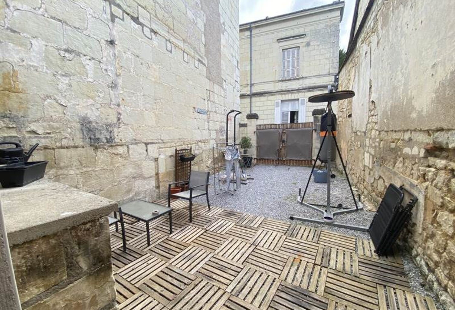 Vente immeuble   Chinon (37500) — photo 1