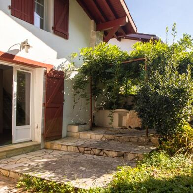 Appartement 4 pièces 257250 €