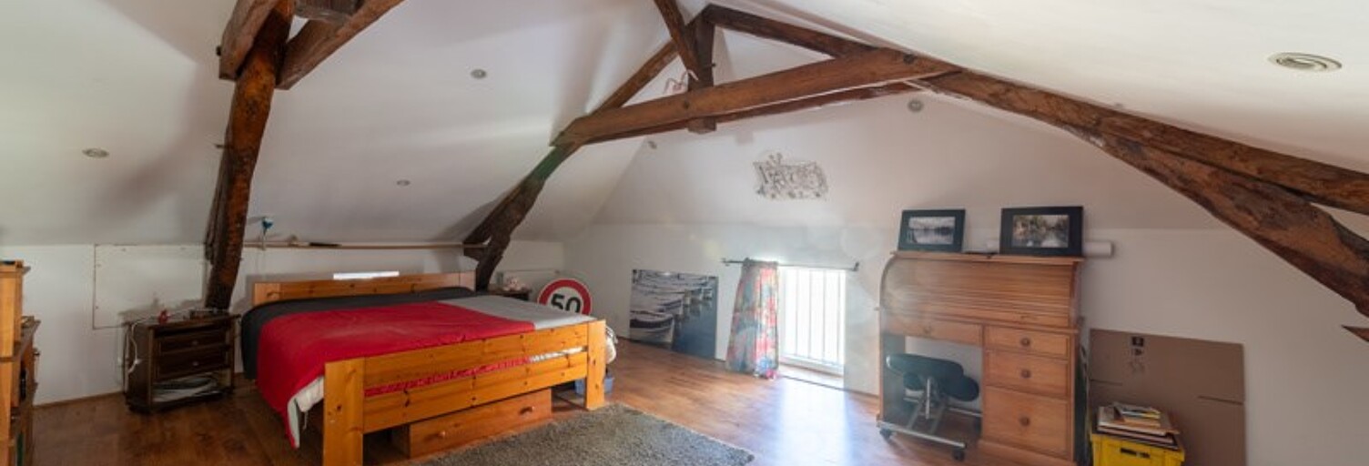 Maison 9 Pièces 265 m² à vendre à Saint-Vincent-Rive-d'Olt (46140)