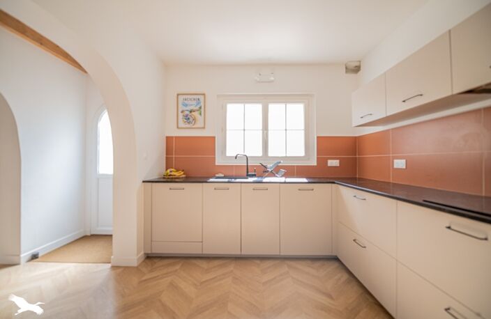 Maison en pierre de 4 pièces principales — photo 2