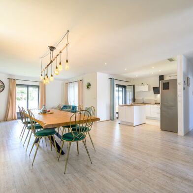 Maison 7 pièces 888250 €