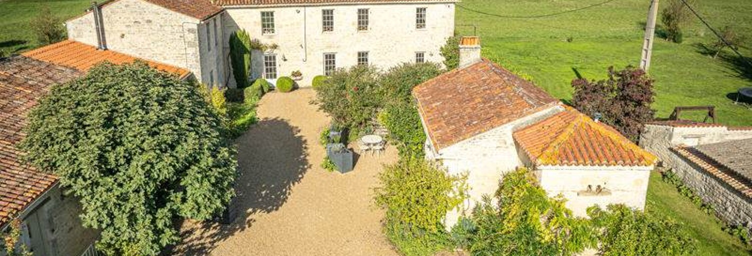 Maison 10 Pièces 305 m² à vendre à Landrais (17290)