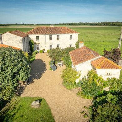 Maison 10 pièces 838512 €