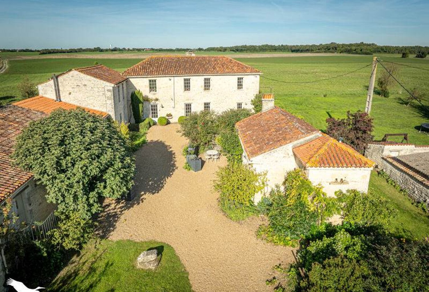 Maison en pierre de 10 pièces principales — photo 1