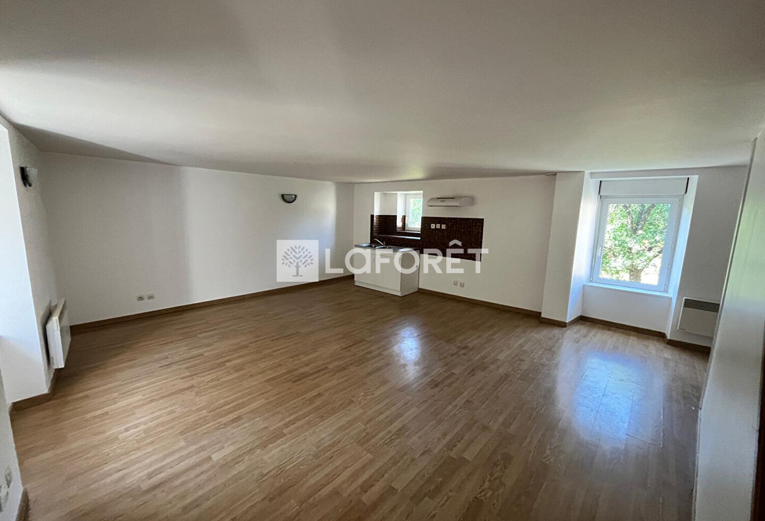 Ensemble immobilier composé de deux logements — photo 1