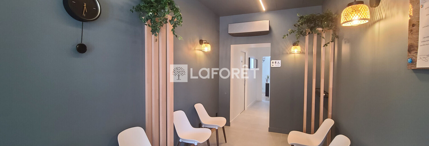 Commerce  17 m² à louer à Saint-Forgeux (69490)