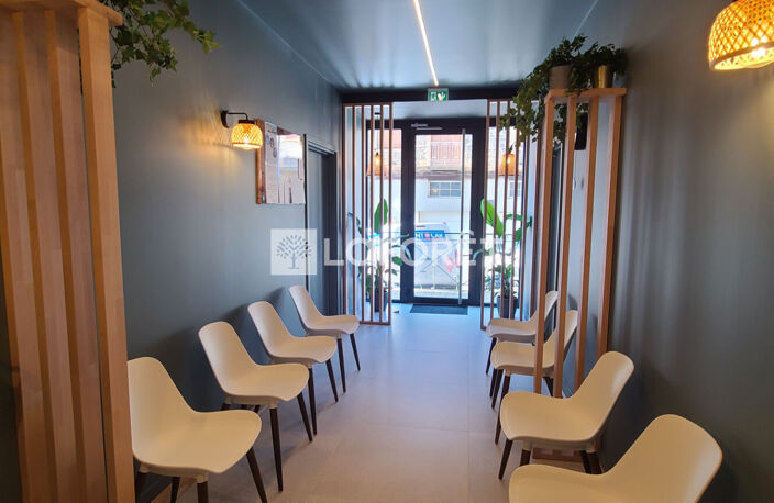 A LOUER - Local professionnel 17m² entièrement refait à neuf - Saint Forgeux — photo 4