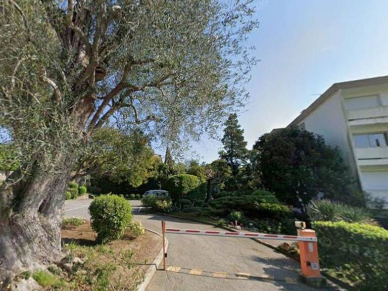 PLACE DE PARKING A LOUER — photo 1